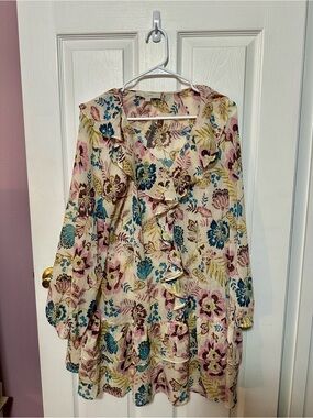 LOFT XLPetite NWT Cream Floral Ruffle V-Neck Tunic with Blue and Pink Accents